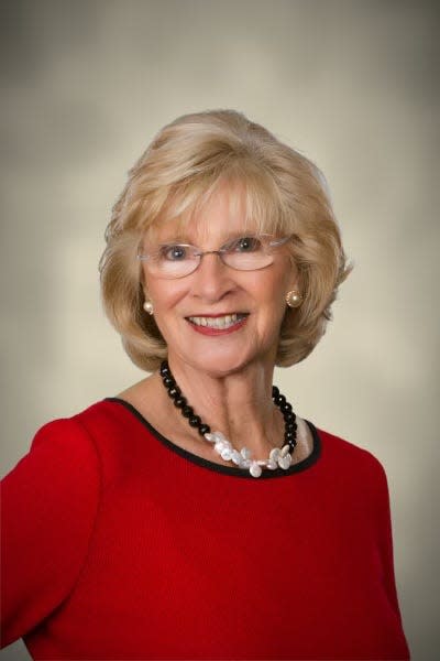 Elected for mayor in 2008, Susan Whelchel was re-elected and served a second term, retiring from politics in 2014 as she was term limited. She died Aug. 5 at age 77.