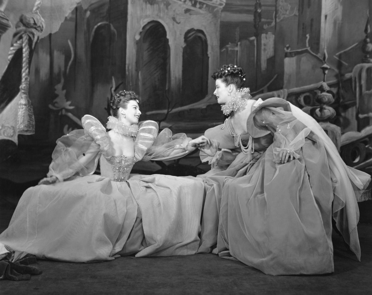 Cloris Leachman and Katharine Hepburn star in a scene from "As You Like It." (Photo: John Springer Collection via Getty Images)