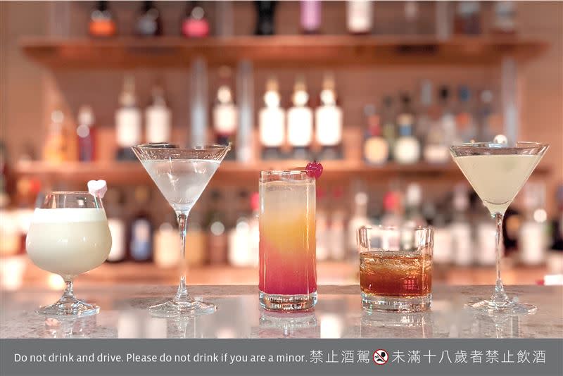 THE TERRACE 101美景酒吧AsiaYo獨家寵愛活動限定調酒示意圖。（圖／AsiaYo提供）