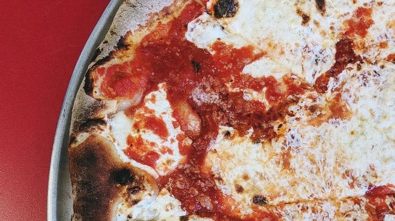 Totonno's Pizzeria Napolitana pizza