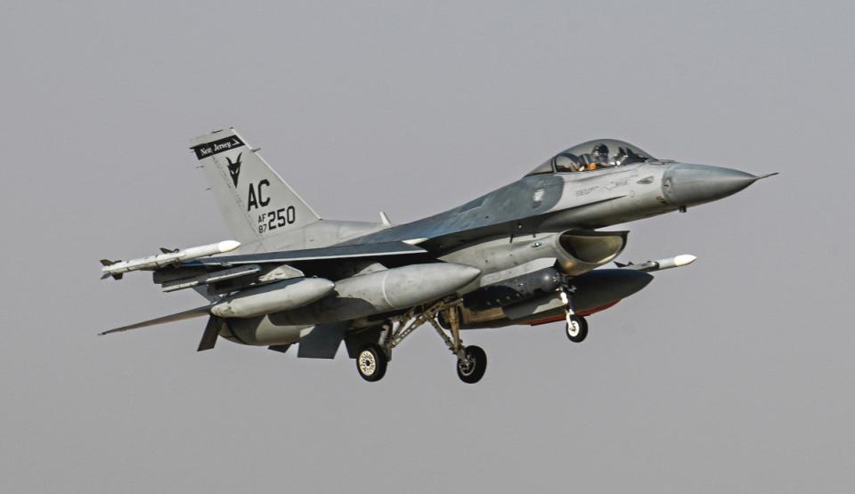 An F-16C Viper assigned to the New Jersey Air National Guard’s 119th Expeditionary Fighter Squadron lands a base somewhere in the Middle East on October 24, 2023.<em> USAF</em>