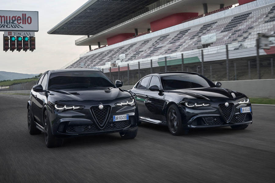 Alfa Romeo Stelvio and Giulia super sport on Mugello pit straight