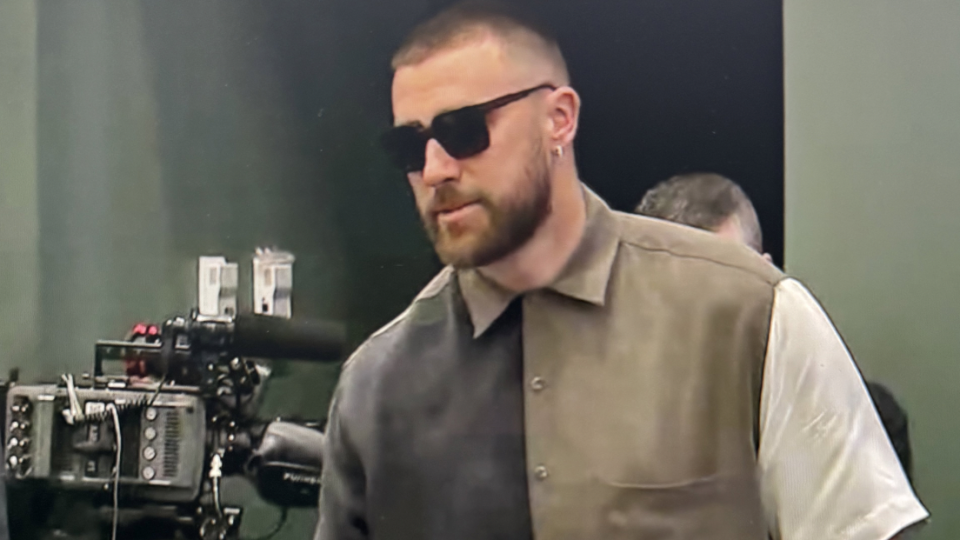 Travis Kelce Just Wore a Shirt That's the Exact Color Palette of 'The ...