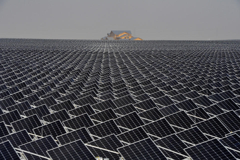 Solar panels are seen in Yinchuan, Ningxia Hui Autonomous Region, China April 18, 2017. Picture taken April 18, 2017. REUTERS/Stringer ATTENTION EDITORS - THIS IMAGE WAS PROVIDED BY A THIRD PARTY. EDITORIAL USE ONLY. CHINA OUT. NO COMMERCIAL OR EDITORIAL SALES IN CHINA. TPX IMAGES OF THE DAY