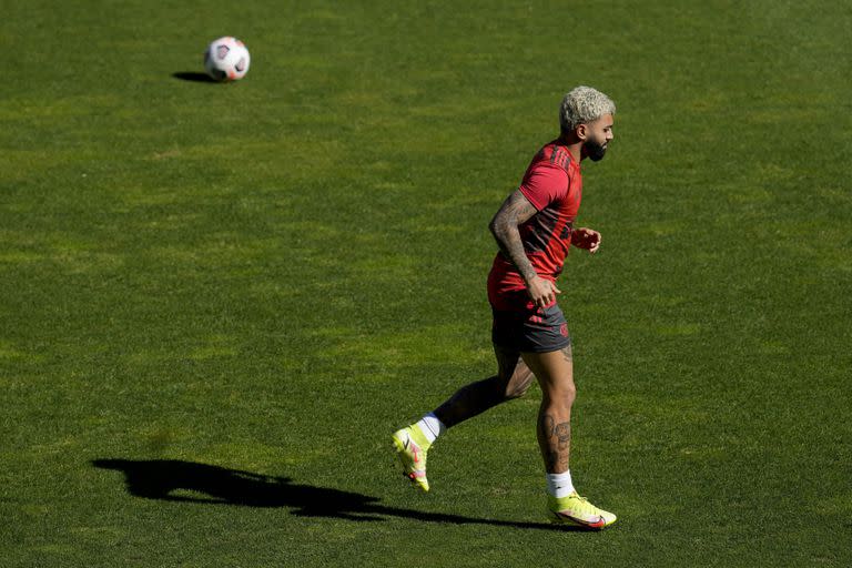 Gabriel Barbosa de Flamengo durante un entrenamiento en Montevideo