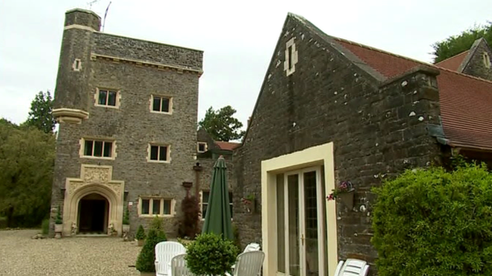 Maesycrugiau Manor