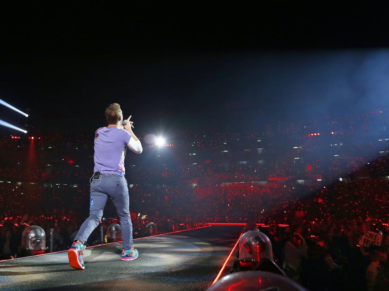 <p>Chris Martin de Coldplay realiza Coldplay en concierto en el estadio SDCCU, San Diego, EE. UU. </p> (Foto de KC Alfred / San Diego Union-Tribune Via Zuma )