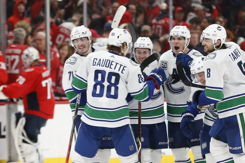 NHL: Vancouver Canucks at Washington Capitals