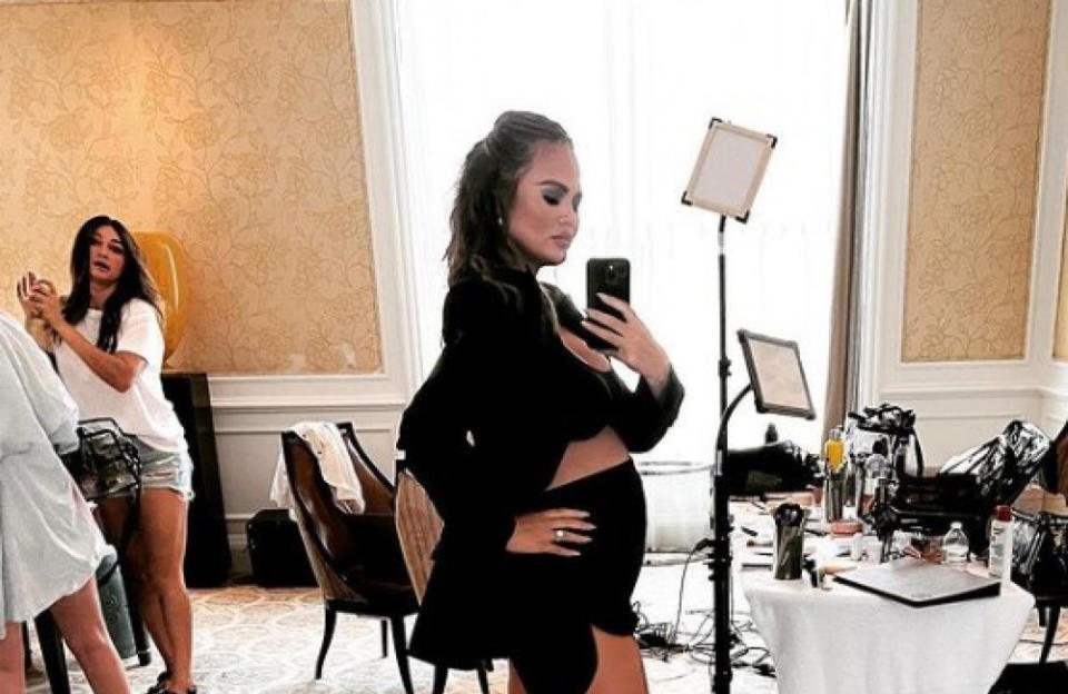 Chrissy Teigen hits the 'in-between stage' of pregnancy credit:Bang Showbiz