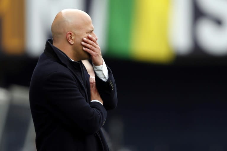 El técnico neerlandés del Feyenoord Arne Slot durante el partido de la liga neerlandesa contra Fortuna Sittard, en el estadio Fortuna Sittard el 14 de abril de 2024 (Bart Stoutjesdijk)