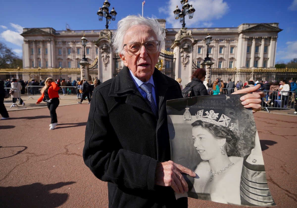 Former Press Association runner Alex Falk dashed 1953 coronation shots from Westminster to Fleet Street for printing  (PA)