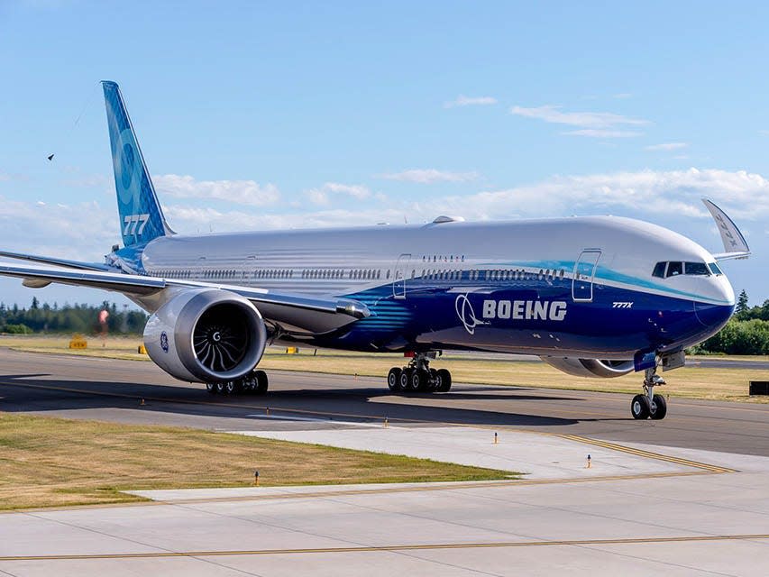 Boeing 777X.