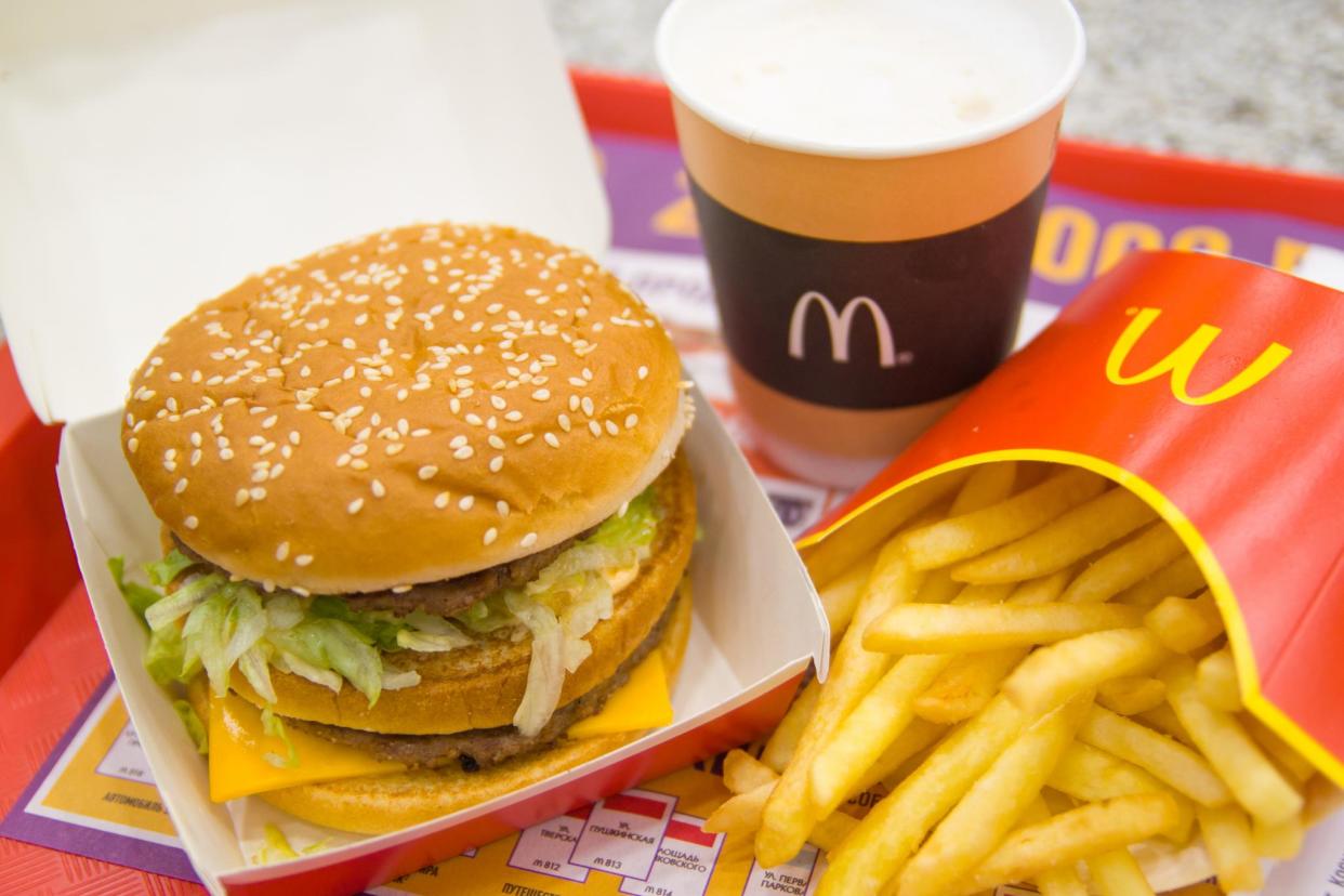 Un des burgers mythiques de McDonald's va disparaître. Adobestock