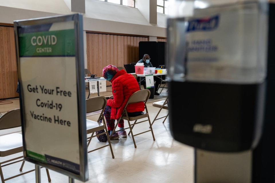 What models suggest are likely futures can inform real-world decisions, such as when to run a vaccine clinic. <a href="https://www.gettyimages.com/detail/news-photo/woman-fills-out-a-registration-form-to-receive-a-dose-of-a-news-photo/1250226576" rel="nofollow noopener" target="_blank" data-ylk="slk:Eric Lee for The Washington Post via Getty Images;elm:context_link;itc:0;sec:content-canvas" class="link ">Eric Lee for The Washington Post via Getty Images</a>