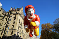 <p>The Ronald McDonald float dons a snappy 6-foot-long bow tie that is perfect attire for the 91st Macy’s Thanksgiving Day Parade in New York, Nov. 23, 2017. (Photo: Gordon Donovan/Yahoo News) </p>