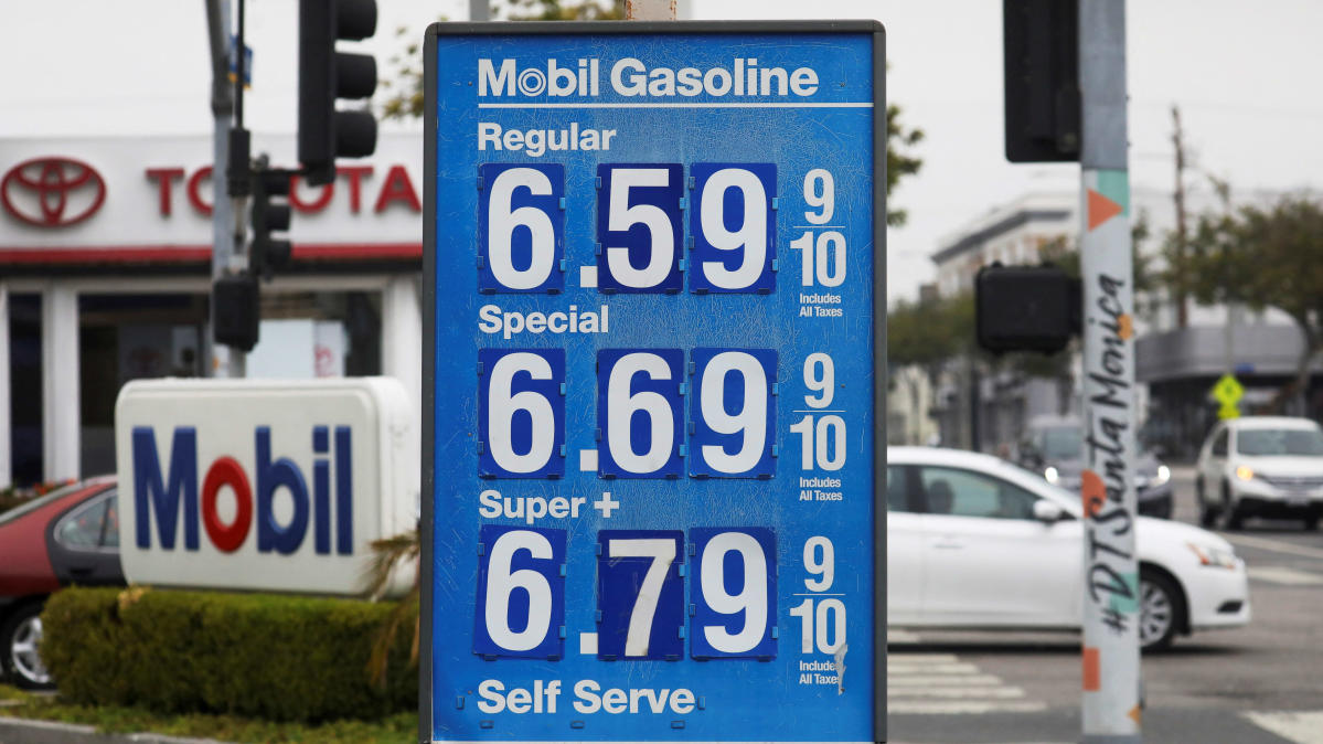 $6 Gas? Could Happen if Dollar Keeps Getting Weaker