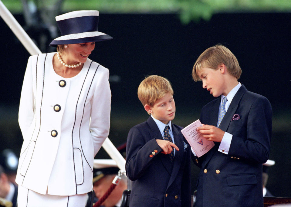 Princess Diana with sons Harry and William in London, England, in 1995.<span class="copyright">Antony Jones—Getty Images</span>