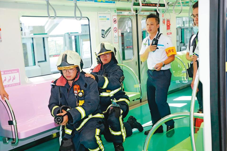 台中捷運曾舉辦多次消防演練，但防災計畫仍有漏洞。（台中捷運局提供）