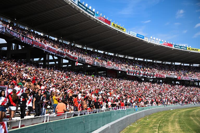 La tribuna de River en el Kempes