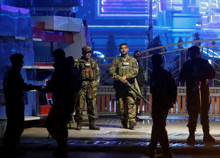 Afghan security forces arrive at the site of a suicide bomb attack in Kabul, Afghanistan November 20, 2018. REUTERS/Omar Sobhani