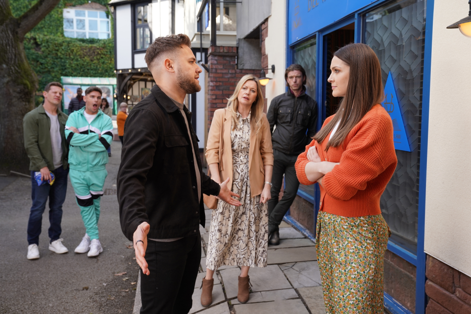 sienna blake and ethan williams in hollyoaks