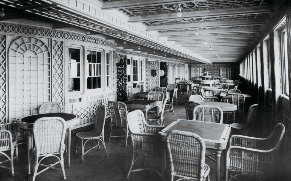 The Cafe Parisien Aboard the Titanic