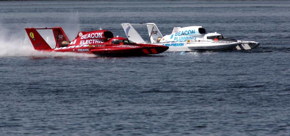 Strong racing teammates J. Michael Kelly in the U-8 Beacon Electric unlimited hydroplane and Corey Peabody in the U-9 Beacon Plumbing line up sid-by-side for Heat 1A of the Columbia Cup racing action. Bob Brawdy/bbrawdy@tricityherald.com