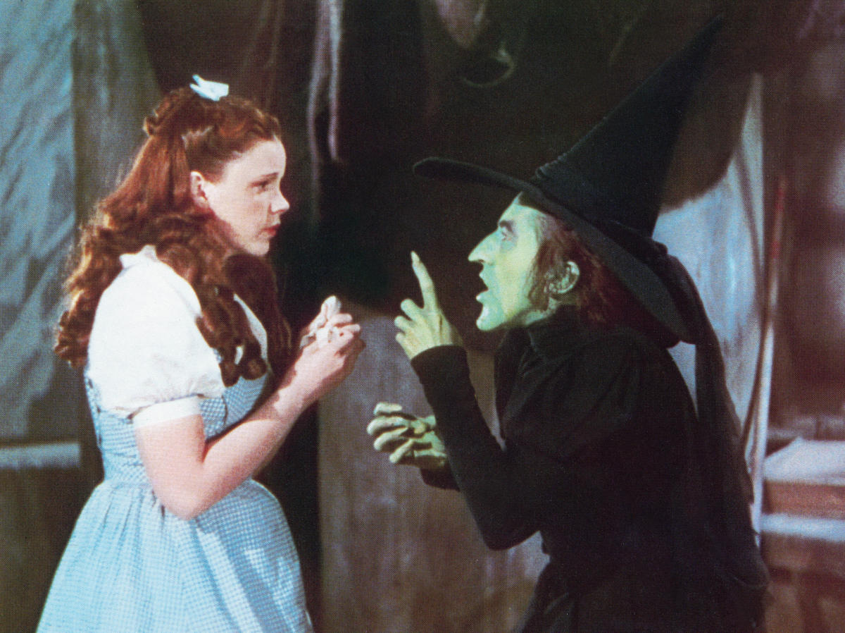 Wizard of Oz' remake planned with 'Watchmen' director Nicole Kassell