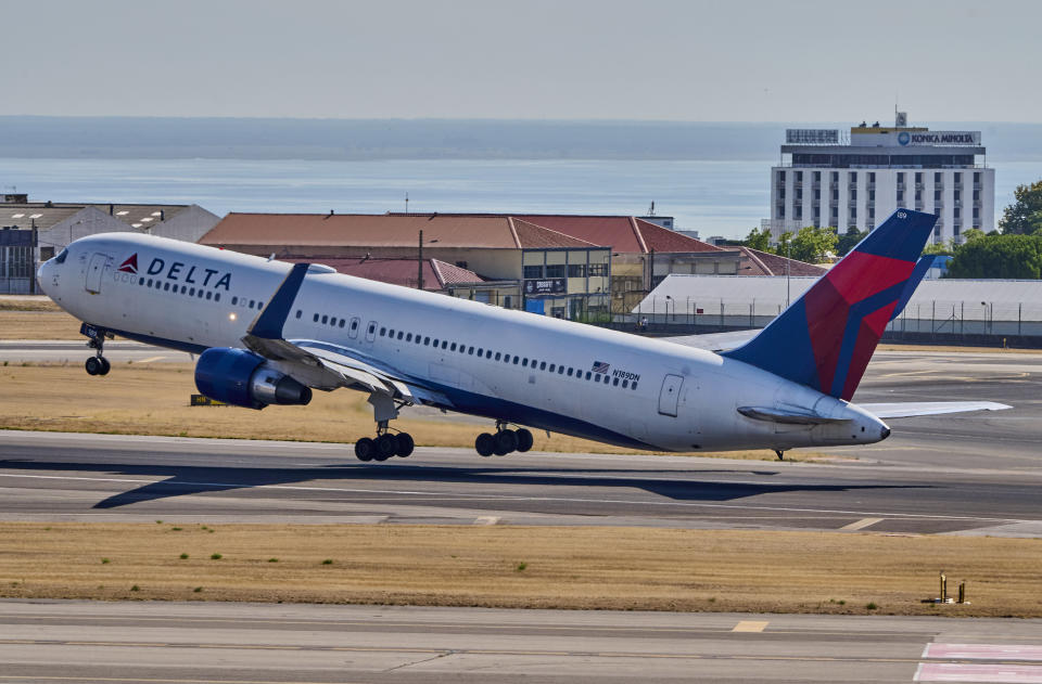 Delta Air Lines jet takes off. (Source: Getty)