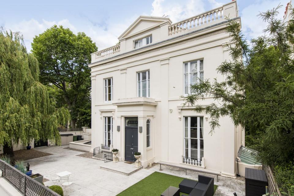 <p>This charming white-hued house is located in the Heart of Little Venice, London. As well as gorgeous views over Regents Canal, it has six bedrooms, five <a href="https://www.housebeautiful.com/uk/decorate/bathroom/a35031505/modern-bathroom-ideas/" rel="nofollow noopener" target="_blank" data-ylk="slk:bathrooms;elm:context_link;itc:0;sec:content-canvas" class="link ">bathrooms</a>, a large reception area and pristine gardens, too. Tempted? You'll need £5.9 million... </p><p><a href="https://www.knightfrank.co.uk/properties/residential/for-sale/warwick-avenue-london-w2/sjw180234" rel="nofollow noopener" target="_blank" data-ylk="slk:This property is currently on the market for £5,950,000 via Knight Frank;elm:context_link;itc:0;sec:content-canvas" class="link ">This property is currently on the market for £5,950,000 via Knight Frank</a>. </p>