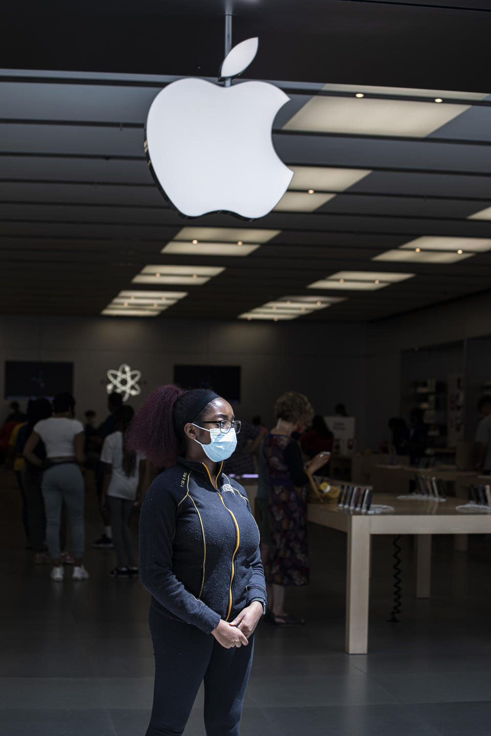 Tiawana Dugger, 24, who makes about $26 an hour at the Apple store in Towson, Maryland.   (Valerie Plesch for NBC News)