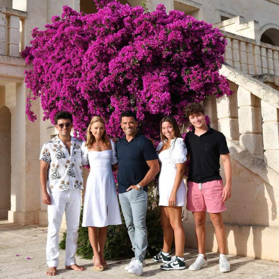 kelly ripa/ instagram Kelly Ripa with her family