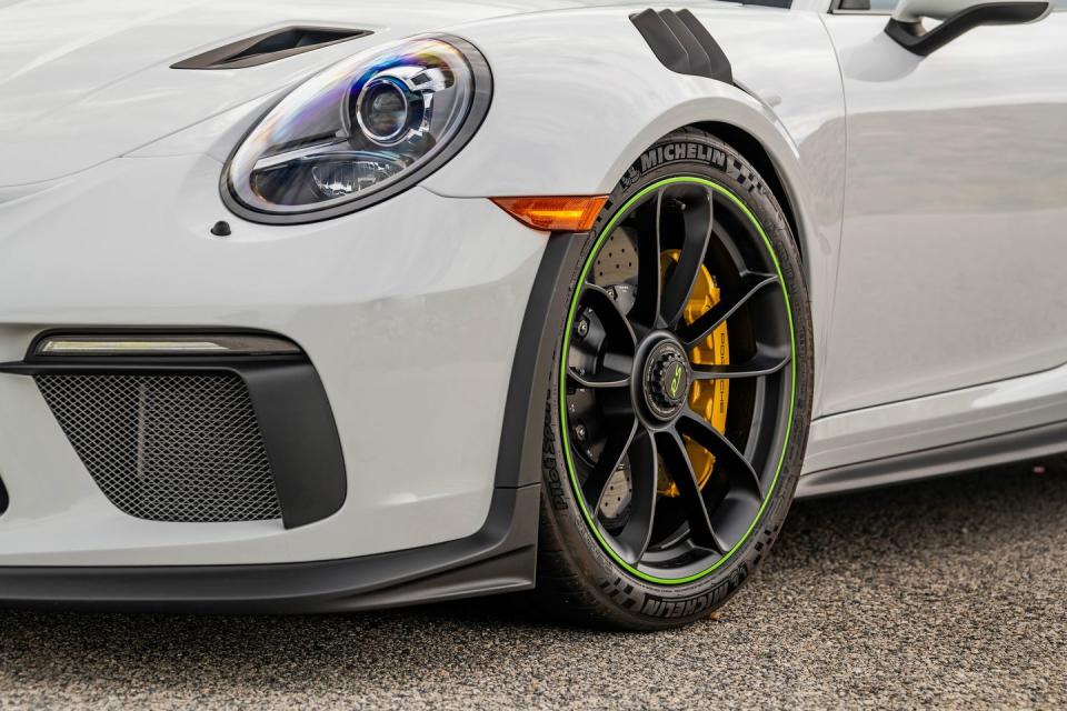 View Photos of the 2019 Porsche GT3 RS