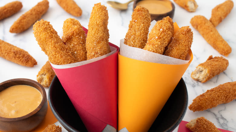 chicken fries with dip