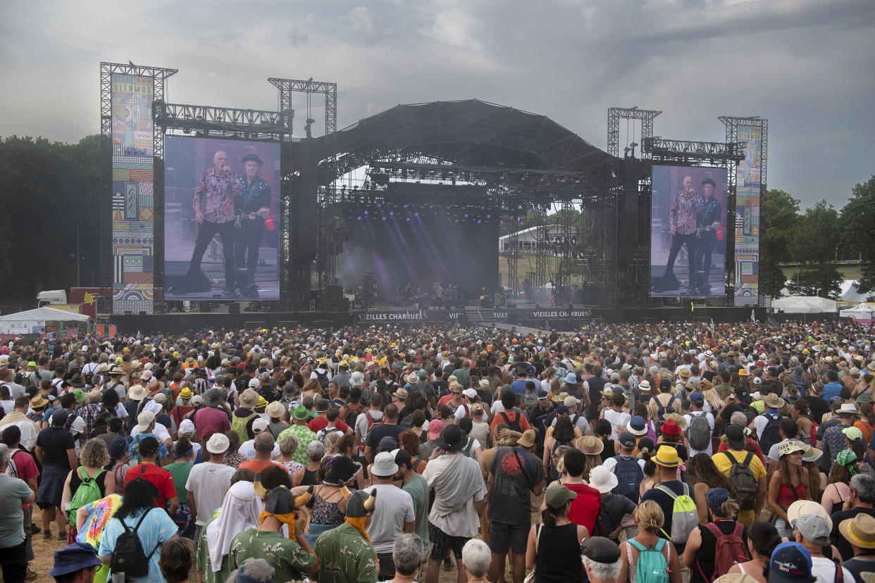  Les organisateurs du festival des « Vieilles Charrues » dénoncent les décisions prises par la mairie.