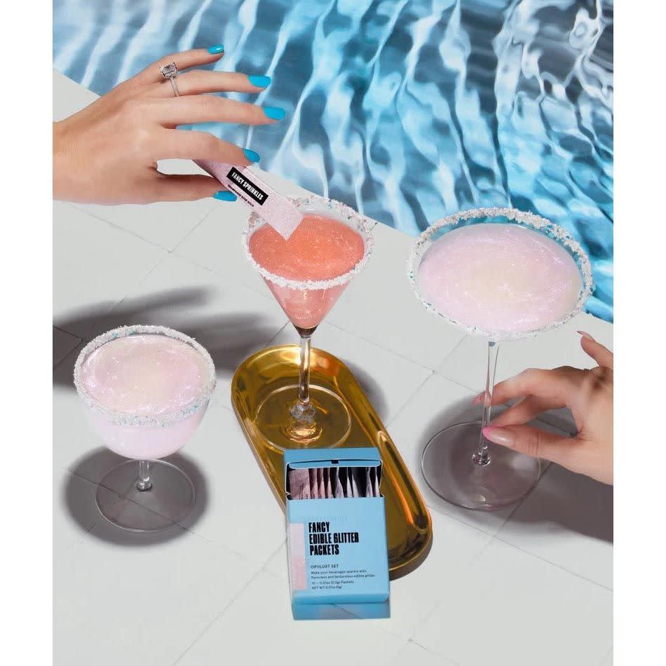 14) Opulust Portable Cocktail Kit