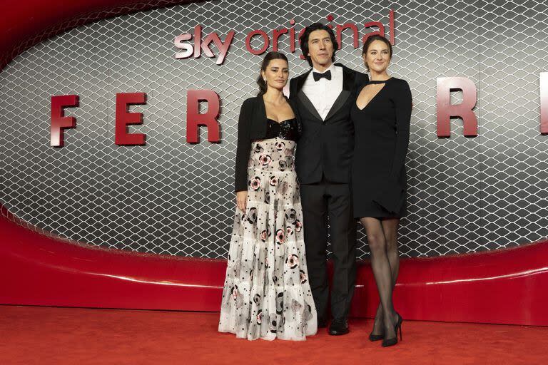 Penélope Cruz, Shailene Woodley y Adam Driver en el estreno de Ferrari en Odeon Luxe, Leicester Square en el centro de Londres