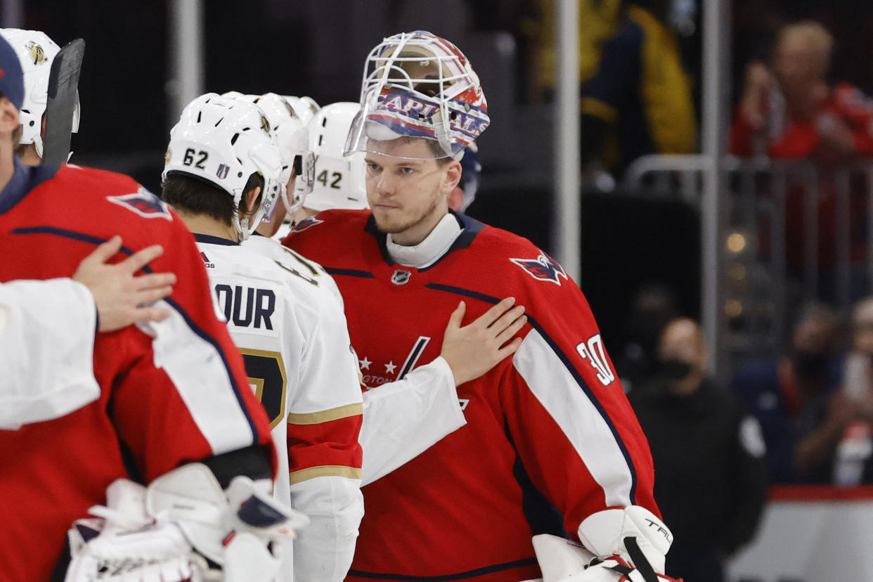 Washington Capitals goaltender Ilya Samsonov shakes hands with Florida Panthers players after their game in the 2022 Stanley Cup Playoffs at Capital One Arena, May 13, 2022. (Photo: Geoff Burke-USA TODAY Sports)