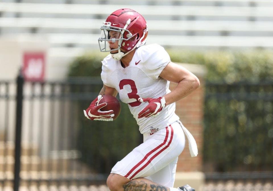 Jermaine Burton practices at Alabama football's first scrimmage of 2022.