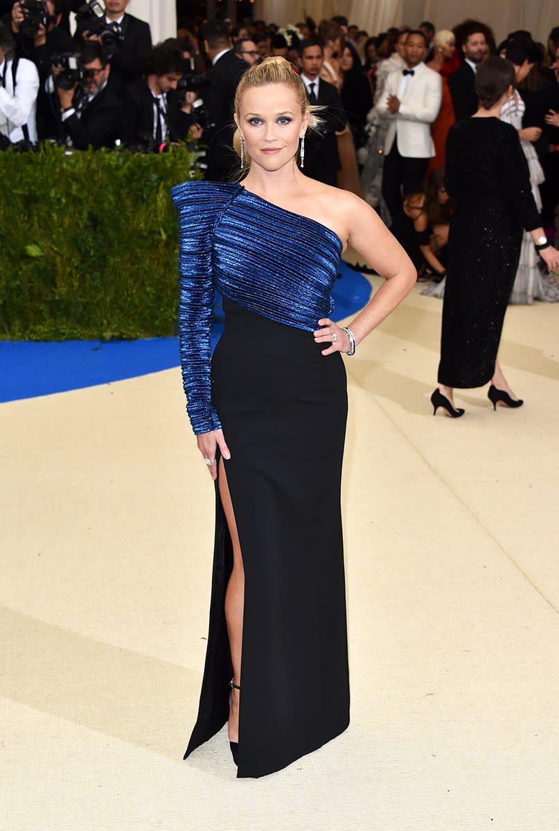 Reese Witherspoon In Mugler