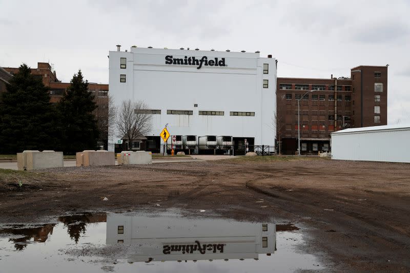 FILE PHOTO: Outbreak of the coronavirus disease (COVID-19) in Sioux Falls, South Dakota