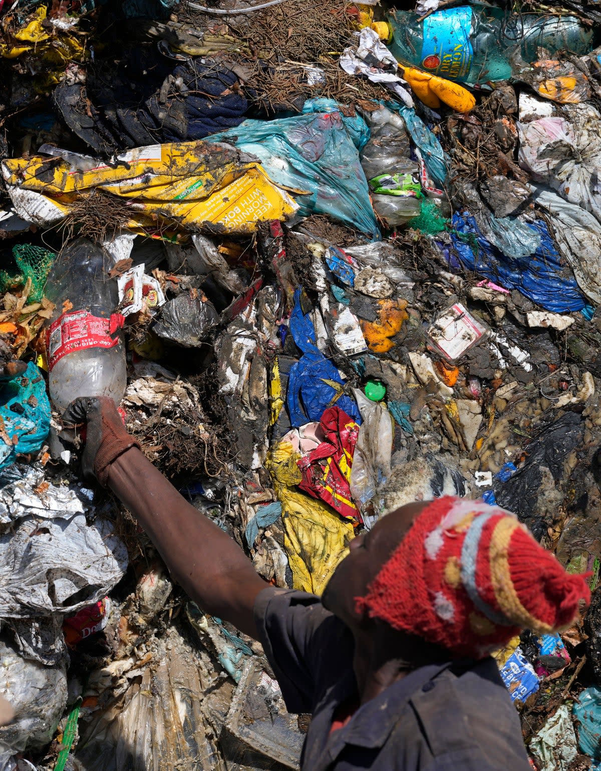 Muy poco del plástico que se desecha es reciclado  (Copyright 2022 The Associated Press. Todos los derechos reservados)