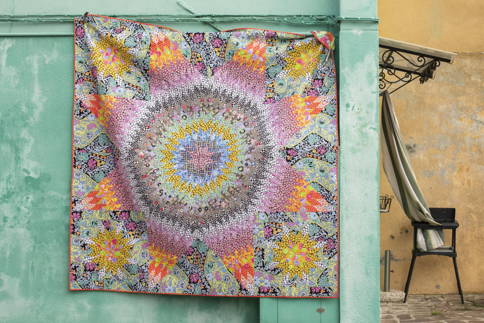 “Shimmer Star” quilt by Kaffe Fassett, image by Debbie Patterson.