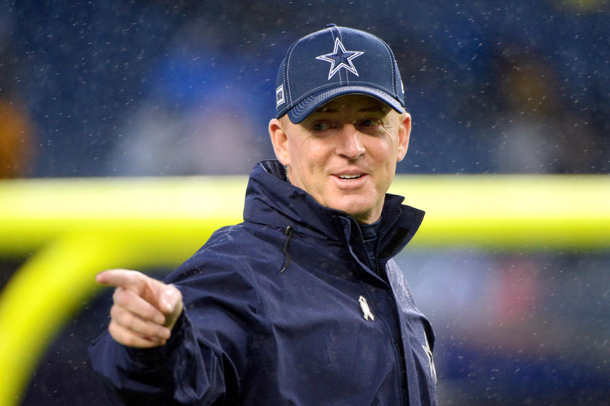 FOXBOROUGH, MASSACHUSETTS - NOVEMBER 24: Head coach Jason Garrett of the Dallas Cowboys gestures before the game against the New England Patriots at Gillette Stadium on November 24, 2019 in Foxborough, Massachusetts. (Photo by Kathryn Riley/Getty Images)