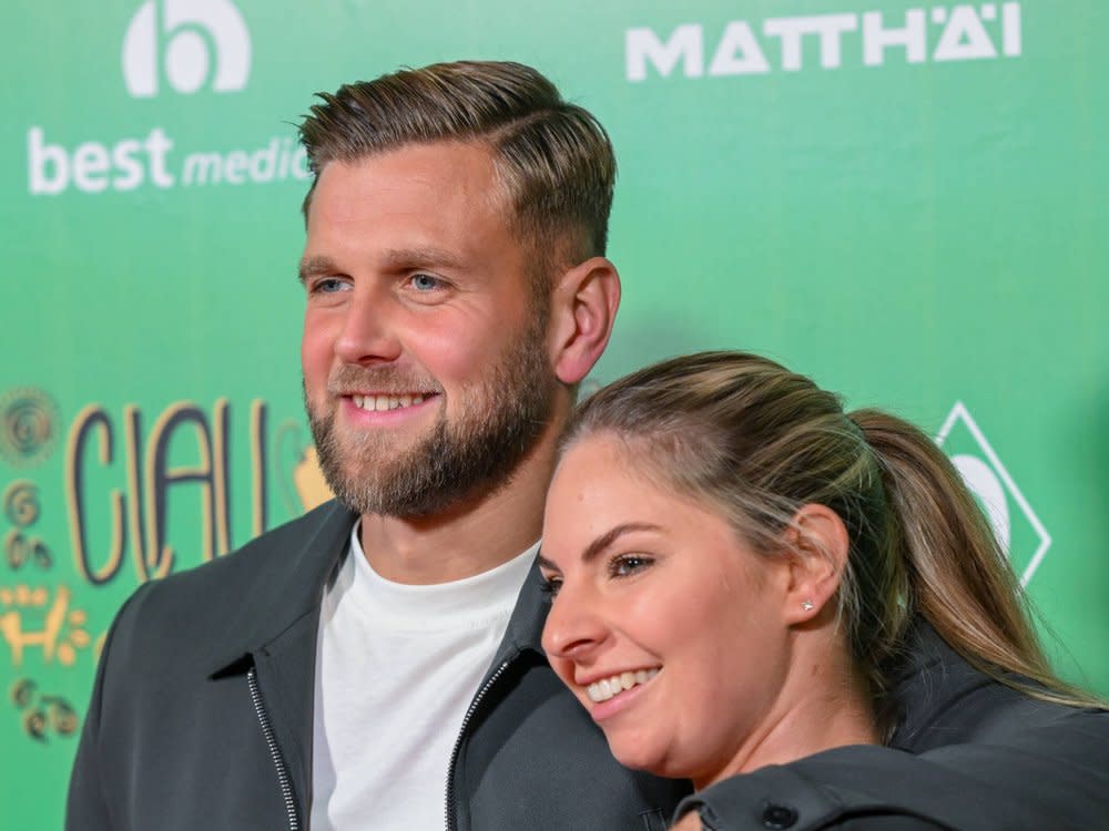 Niclas Füllkrug und Lisa Füllkrug sind seit 2019 Eltern einer Tochter. (Bild: IMAGO/Nordphoto)