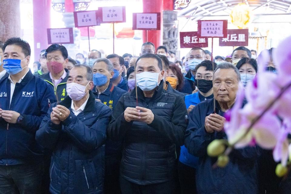 侯友宜參加土城大墓公一年一度的清明祭祀典禮。   圖：新北市新聞局提供