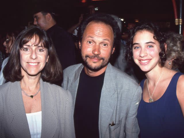<p>Bei/Shutterstock</p> Janice Crystal, Billy Crystal and Lindsay Crystal.