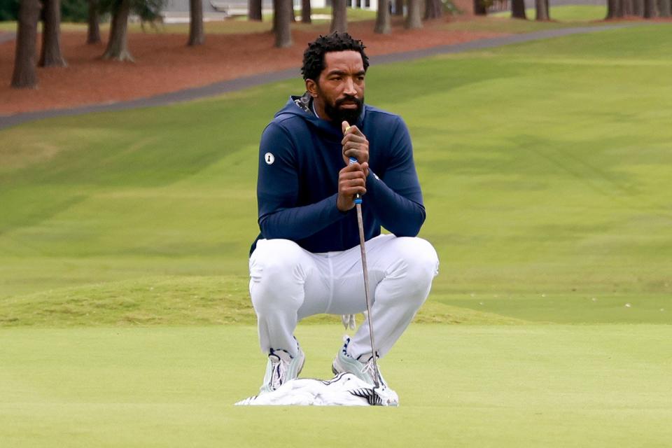 JR Smith golfing at the Elon Phoenix Invitational