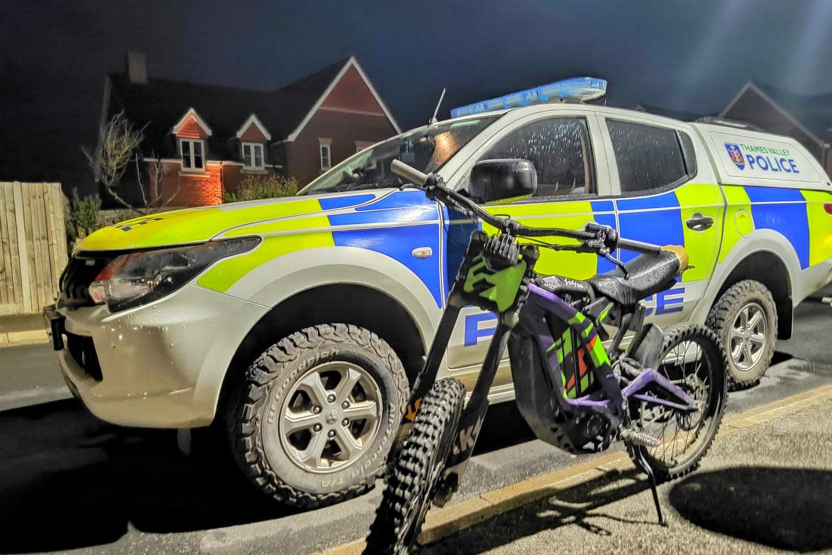 An electric motorbike has been seized by Thames Valley Police. <i>(Image: Thames Valley Police South Oxon and Vale of White Horse)</i>