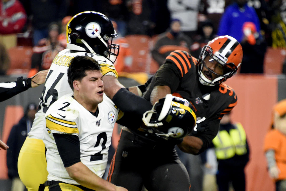 Steelers' Mason Rudolph surprises family of fallen service member